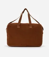 Bolso tipo valija grande color marrón de terciopelo cotelé con bolsillos delanteros, correa de mano y asa larga de gorgorán.