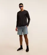 Bermuda deportiva masculina, color verde azulado con efecto degradé, cintura elástica con cordón de ajuste interno y forro de tela.