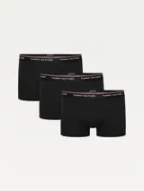 Pack de tres bóxers negros de algodón elástico con cintura elástica con logo de Tommy Hilfiger en blanco y detalles en rojo y azul.