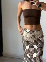 Top bandeau marrón liso.