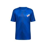 Remera de fútbol azul con cuello redondo y escudo del Club Nacional de Football en el pecho. Diseño con patrón geométrico en el frente.