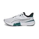 Championes Puma PWR Frame TR, color blanco con detalles en negro y verde. Zapatillas de entrenamiento con capellada de malla transpirable, entresuela con tecnología PWRFrame y suela de goma para mayor tracción.