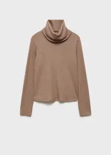 Camiseta gris de punto de canalé con cuello alto y manga larga.