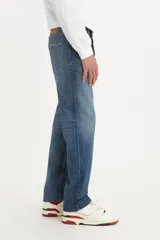 Pantalón de jean azul de corte recto.