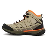 Championes de trekking Diadora, color beige con detalles en negro y naranja.