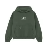 Buzo hoodie verde militar con capucha, corte oversize, bolsillo tipo canguro y logo bordado en el pecho.
