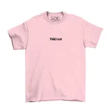 Remera blanca de algodón con estampado negro en el frente con el texto "USTED SEÑALEMELO TRIPOLAR".