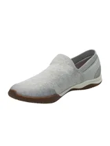 Zapatilla slip-on gris con capellada de tejido transpirable, forro de malla mesh, suela de goma y plantilla GreenFoam® con base de caña de azúcar.