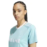 Camiseta de fútbol Adidas de la tercera equipación del Inter Miami CF, temporada 24/25. Diseño celeste con rayas verticales en relieve, detalles en naranja y logo del club.