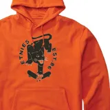 Canguro naranja con capucha y bolsillo delantero. Estampado frontal con logo de la marca y dibujo de una pantera negra sobre una patineta.