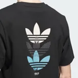 Remera Adidas Skateboarding Trefoil, color negro, de corte clásico, con logo pequeño estampado en el pecho.