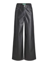 Pantalones negros de cuero sintético de pierna ancha con cierre de cremallera y bolsillos frontales y traseros.