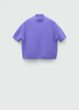 Jersey de punto color violeta, de manga corta y cuello perkins.