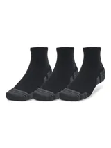 Pack de tres pares de calcetines deportivos negros con logo de Under Armour en gris.