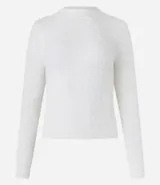 Suéter de punto color blanco, con cuello alto y mangas largas, confeccionado en tejido de peluche.