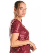 Blusa de lentejuelas color verde oscuro, marca Ninety, con escote a la base, manga corta y forro interno a tono.