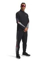 Pantalón deportivo Under Armour para hombre, modelo Velociti Storm, color negro con detalles en gris y rojo. Confeccionado en tejido ligero e impermeable.