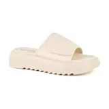 Sandalia casual color beige con plataforma y tira ancha con velcro.