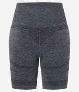 Bermuda deportiva gris con recortes texturizados y efecto levanta pompis.