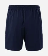 Conjunto de pijama masculino corto, compuesto por una remera de manga corta con cuello redondo y un short con cintura elástica y lazo. La remera presenta un estampado de rayas, mientras que el short es liso.