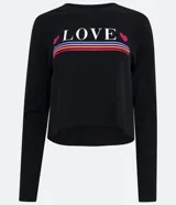 Blusa de pijama de algodón negra con estampado de la palabra "Love" en blanco y rayas horizontales de colores.