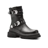Botas de caña media color negro, con plataforma y hebillas decorativas.