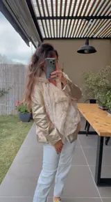 Gamulan de piel + mangas metalizadas champagne