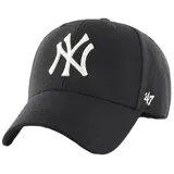 Gorro rojo de béisbol con logo de los New York Yankees bordado en blanco y logo de la marca 47 en el lateral.