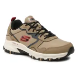 Championes Skechers Hillcrest Rocky Drift color beige con detalles en negro, azul y rojo. Diseño deportivo para senderos y caminatas, capellada de malla y cuero sintético, cordones, plantilla Skechers Memory Foam y suela de tracción flexible.