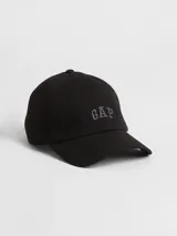 Gorro de béisbol negro con logo de Gap bordado en gris en el frente.