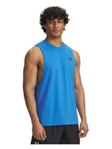 Musculosa deportiva Under Armour color gris con logo estampado en el pecho.