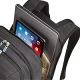 Mochila de 28L, con compartimento acolchado para computadora portátil de hasta 15,6 pulgadas y organizadores internos.