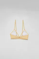 Top de bikini amarillo con breteles finos y copas triangulares.