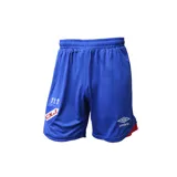 Short de fútbol Umbro del Club Nacional de Football, modelo Home 2025. Diseño azul con detalles en rojo y blanco. Incluye logo de Umbro y escudo del club.