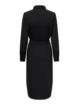 Vestido camisero midi negro con cuello clásico, mangas largas con puños abotonados, cierre frontal con botones y cinturón en la cintura.