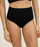 Bombacha tiro alto color verde agua, de poliamida acanalada sin costuras.