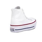 Championes Converse Chuck Taylor All Star Platform Hi, color blanco con plataforma y detalles de líneas rojas y azules en la suela.