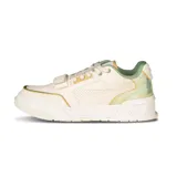Championes deportivos 361° Fashion Basketball, color blanco con detalles en verde y dorado.