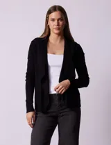 Cardigan tejido negro, marca Vila Milano, con botones aplicados en la espalda.