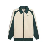 Campera deportiva Puma T7 Relaxed Wing Collar, color arena con detalles en verde oscuro. Presenta cierre frontal, cuello clásico, mangas raglán y logo bordado en el pecho.