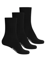 Kit de tres pares de medias grises de caño medio, confeccionadas en algodón.