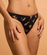 Bombacha de bikini negra con estampado de leopardos dorados.