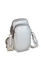 Bandolera pequeña tipo 'phone bag' de símil cuero color rosado pálido, con cierre de cremallera y correa ancha de tela con diseño de chevron en tonos claros.