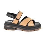 Sandalias casuales Korium Elo con plataforma, tiras cruzadas color beige y ajuste con hebilla en el tobillo.