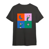 Remera blanca de algodón con estampado pequeño en el pecho izquierdo que dice "WTF (WHERE IS THE FOOD)" y un dibujo de una estrella rosa y violeta.