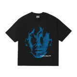 Remera negra de corte oversize con estampado azul de un rostro y texto "Lost Souls".