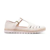 Zapato casual de cuero blanco con perforaciones y tira tipo Mary Jane con hebilla dorada. Suela de goma con detalle de yute.