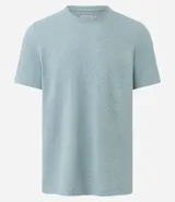 Remera celeste de corte recto, cuello redondo y mangas cortas.