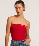 Body marrón de rib sin breteles con detalle contrastante en el escote.