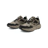 Zapatillas deportivas Panama Jack para hombre, color beige con detalles en negro y marrón.